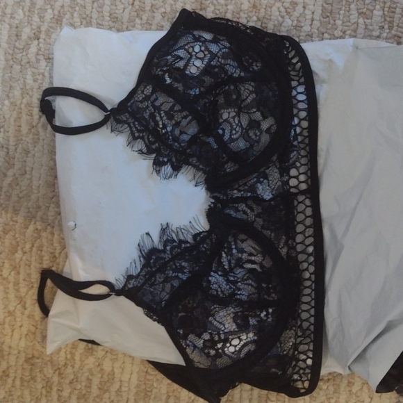 Shein Lace Bra - Picture 2 of 4